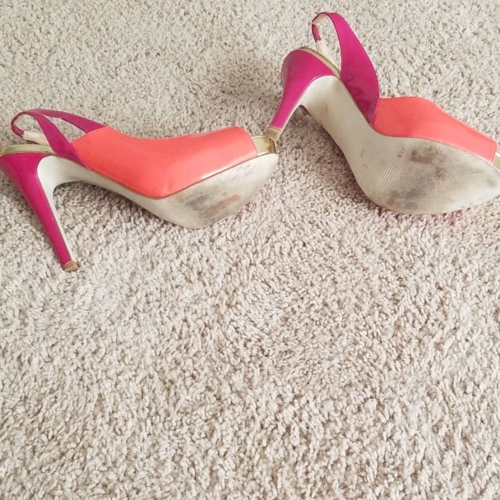 Shoes - Picture 4 of 4